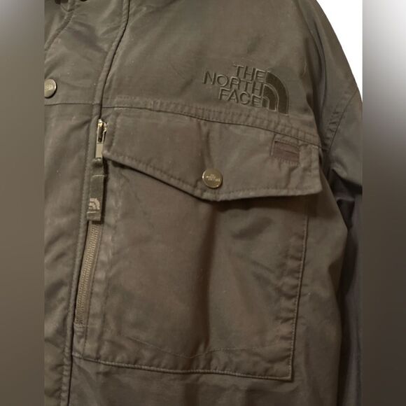 The North Face Men's Black Full Zip Down Hyvent Coat - Picture 6 of 9